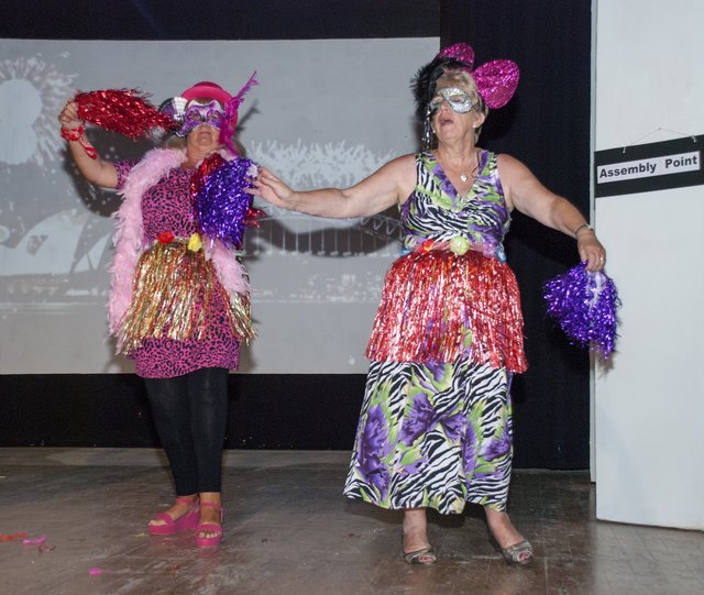 Ladies Down Under (40)