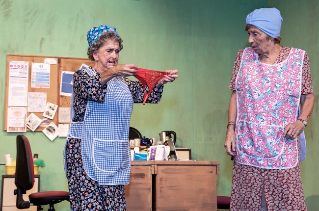 049DirtyDusting